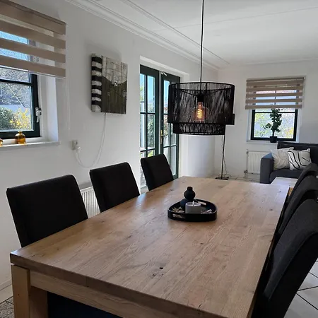 Buitenplaats 150 Каллантсог