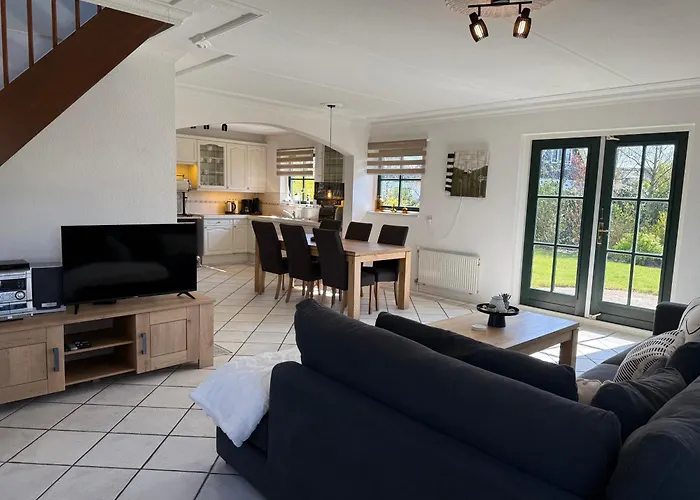 Buitenplaats 150 Дом отдыха